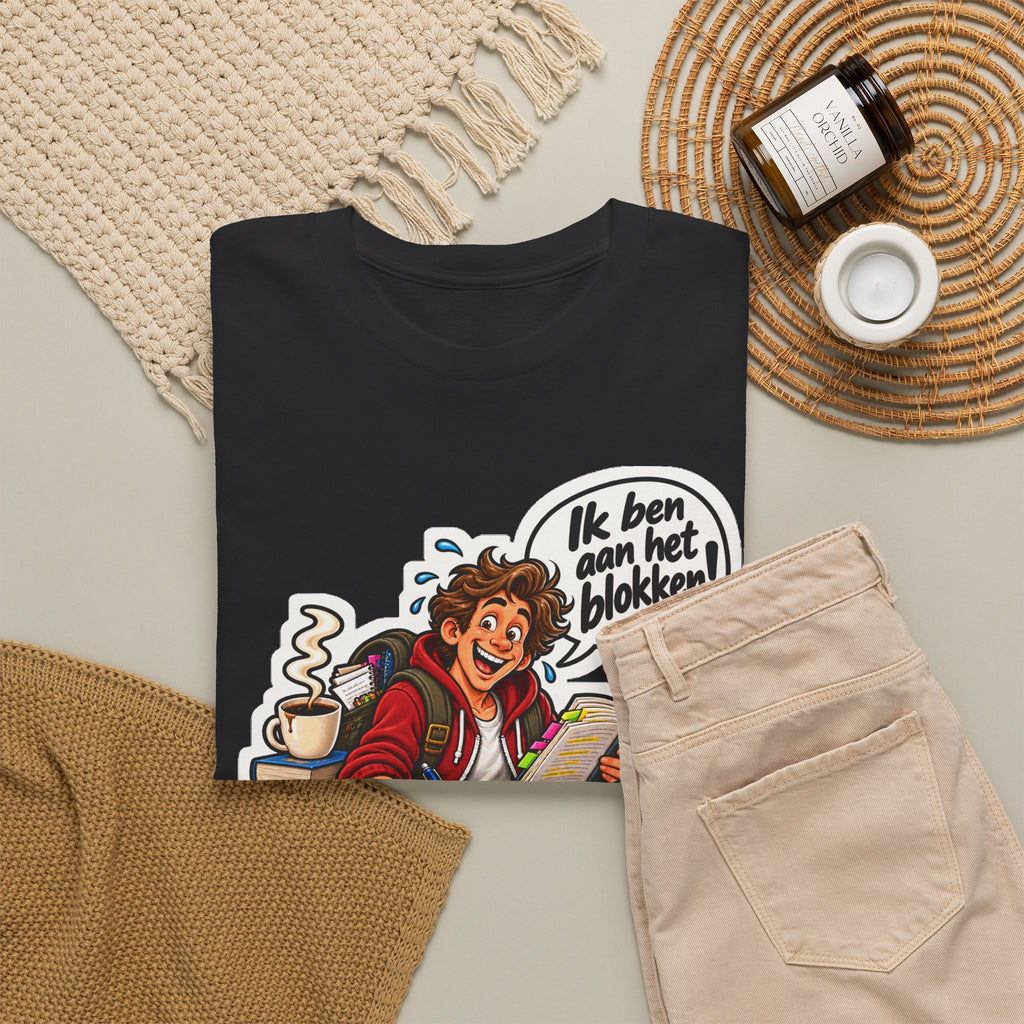 IK BEN AAN HET BLOKKEN! Unisex T-shirt | De Student | VlaamseKracht®